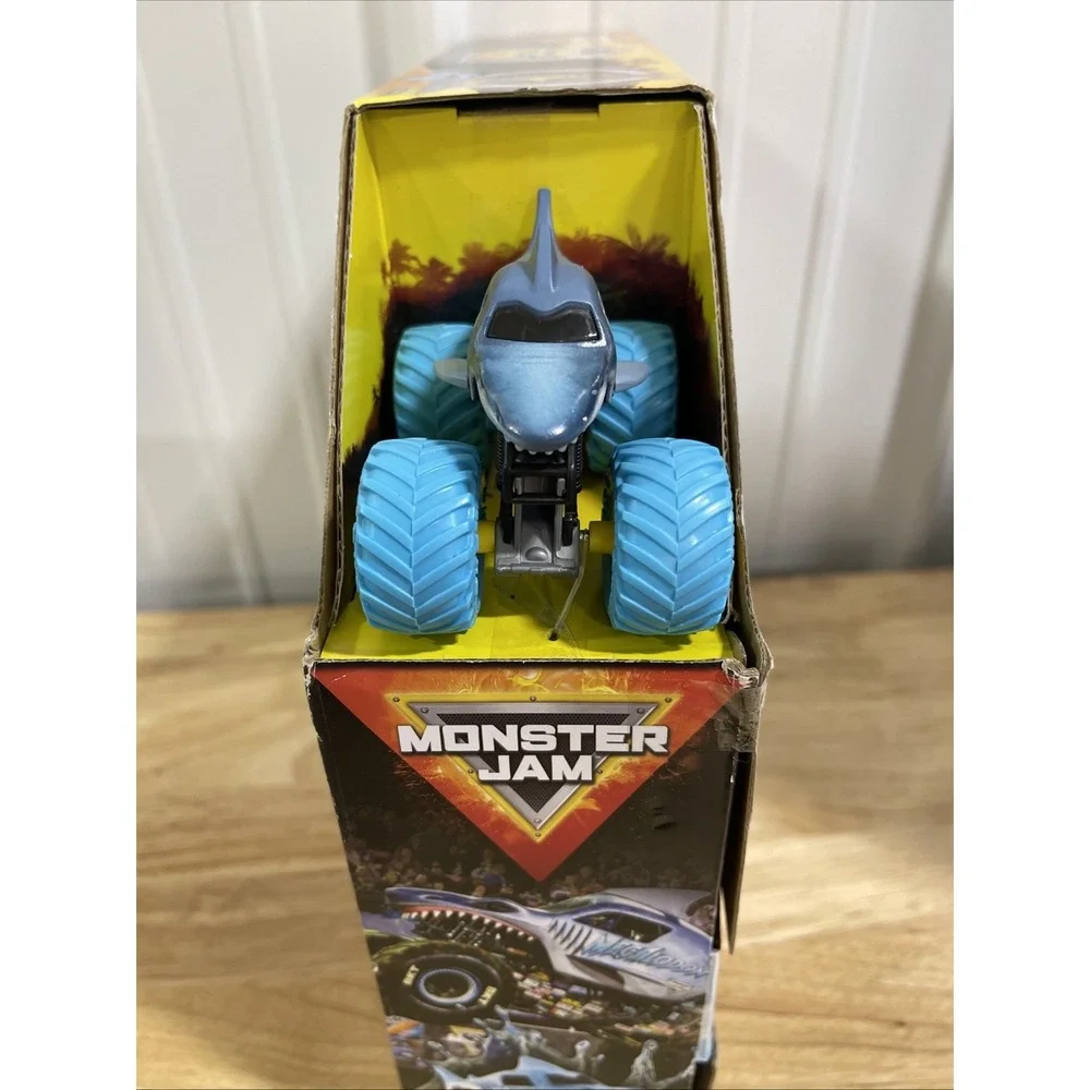 Monster Jam Megalodon Loop of Doom Playset 1:64 Blue w/ Truck Kid Toy